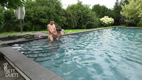 First Pool Fuck on Vacation!!