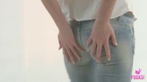 Skinny blonde beauty Indi spreads her round ass cheeks!