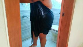 Saudi Muslim Big Tits & Big Ass Sexy 35yo Aunty with Neighbor 19yo Guy Softcor Fucking While Showering in Bathroom