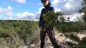 Kink on the sandy dune