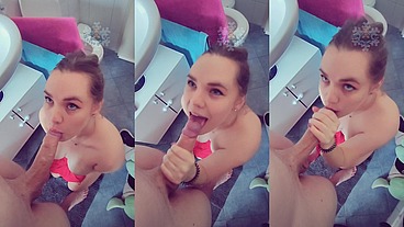 Good morning blowjob in the bathroom ?