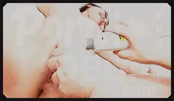 Momoka Amai widen her legs apart until she orgasm