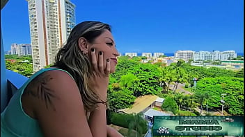 Mama Studio em Meu Amigo do Rio N&atilde_o Perdeu Tempo, Veio Me Visitar Com Um Fogo