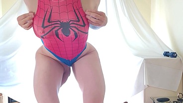 Spidergirl gwen stacy cosplay
