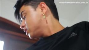 IRMÃOS DOTADOS - O TIO GOSTOSO - unprotected