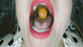 Playing and swallowing MP4(1280x720)FHD