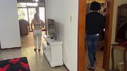 Me corro en el gran culo de la mujer de mi amigo a escondidas