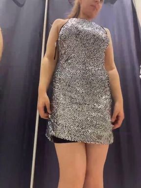 Russian Girl Extreme Public Masturbate in Mall