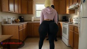 Petite Big Ass Girl Twerking Her Enormous Ass in Bedroom