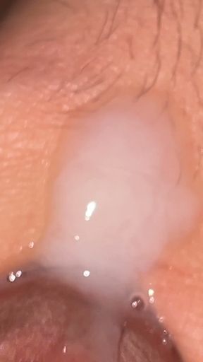 EXTREME CLOSE UP handjob - MASIVE CUMSHOT   Clip 1