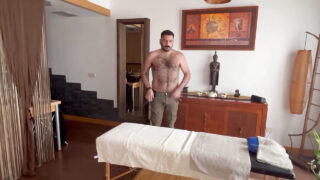 Bear Felipe Ferro takes a deep ass pounding from his partner