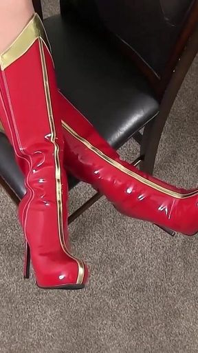 Wonderwomans Boot Tease