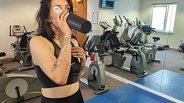 Cut A Hole And Fuck Me Silly / Cum On Yoga Pants / Leggings