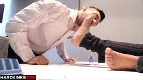 Hardkinks - Foot licking session