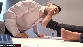 Hardkinks - Foot licking session