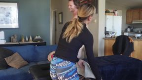 Massage Bed Glory Hole Blowjob &amp; Facial