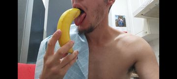 Croat deepthroats whole huge banana