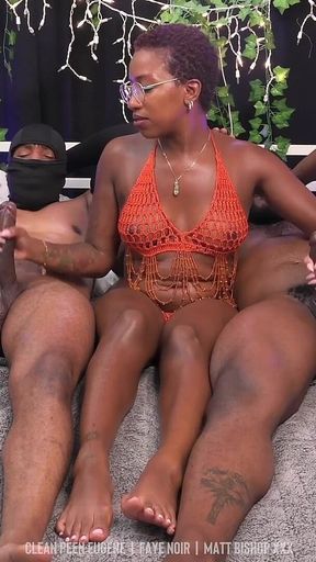 Faye Noir Double Handjob and Footjob
