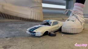 Mustang GT500 Toy car crushing