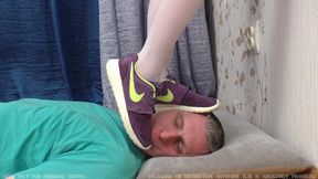 Fragile chick steps on submissive man (1138, 720p)