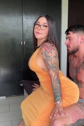 Uncensored Amateur Porn with a Beautiful Ass with a Perfect Body and a Lot of Cum on the Tits