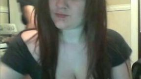 American slutty webcam black head was posing in her black T-shirt for me