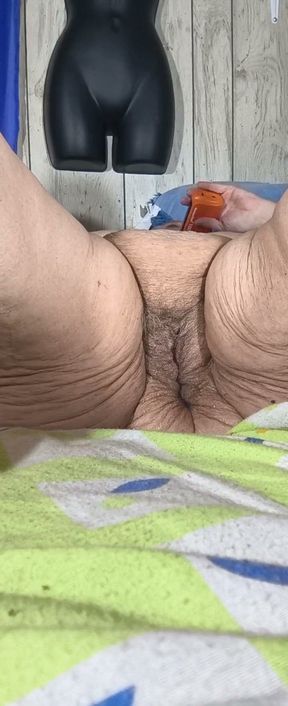 Frustration From Cleaning Got Her Pumping in-between Those Thighes Now She's After Horny Guys