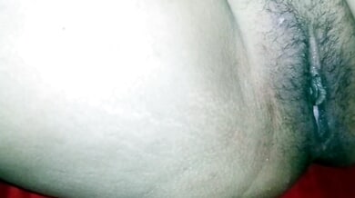 Indian wife welcomes her lover with bare hands and open legs on red sheets