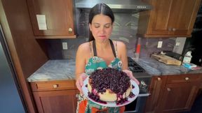 Baker get creamed. Full video on only fans.