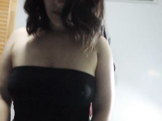Latin chick chick does a oral job and rides her guy