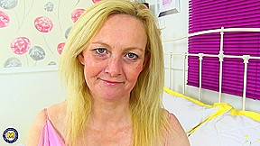 British Milf Suzie Fooling Around With Her Great Boobs - MatureNl