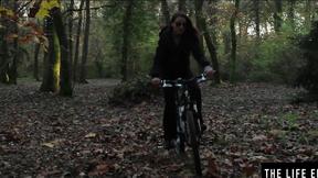 ”Horny brunette Lorena B enjoys romantic solo masturbation”