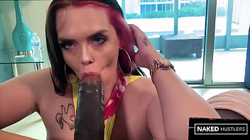 White pawg slut with big ass gets BBC in all her holes