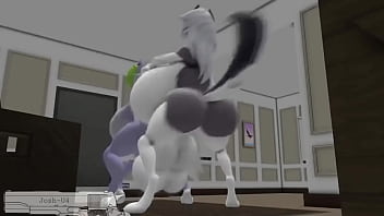 Loona's huge cocked futanari dominates Roxanne