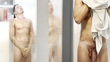 Tesão no banho 2 - Horny in the bath