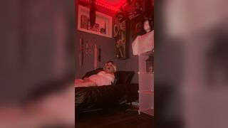 Tiffany plays with herself