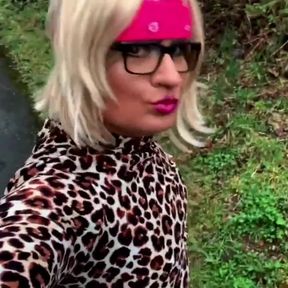 Hot hiking trail sissy fucks her sissy pussy so good outdoor toy