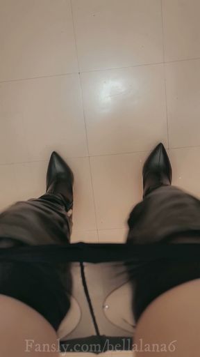 Teacher is squirting all over her boots and nylon feet