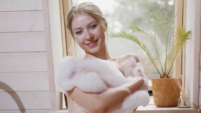 Lilly A passion posing session & totally naked & natural sexy girl liked it