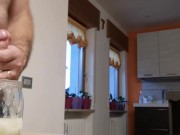 Pedro è stanco dopo aver già sborrato poco ma Cicci con la sua maestria lo fa sborrare ancora