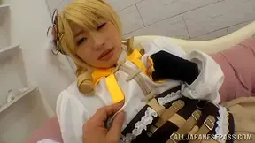 Saki Hatsuki pretty Asian teen 18+ is a sexy blonde act