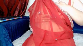 Big Ass Chubby Bhabhi Tries Vibrator in Pussy for the First Time