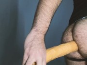 Expandiendo mi ano con dildo largo