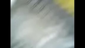 espiando bajo faldas