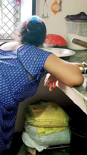 Captivating moment from &quot;Kitchen Me Neighbor&quot;