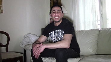 beau rebeu hetero sucé par un gay algerievoici un beau rebeu hetero qui va se...