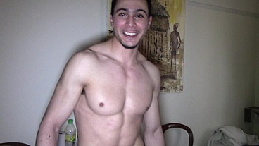 beau rebeu hetero sucé par un gay algerievoici un beau rebeu hetero qui va se...
