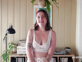 Ersties - Cute Summer Shoves Pants In Her Twat Previous to Grabbing The Glass Sex tool
