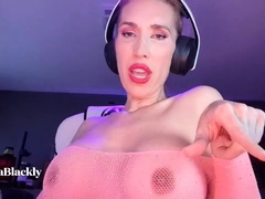 LinaBlackly - Giantess Live Show POV VORE