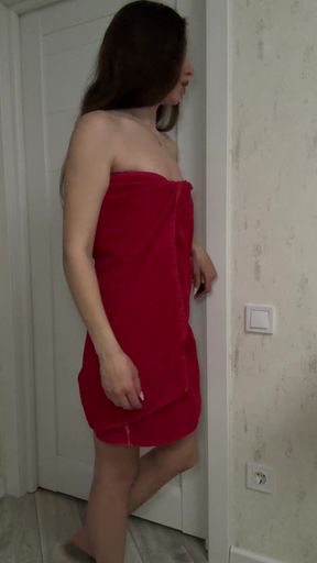 Teen onlyfan shows off her tits